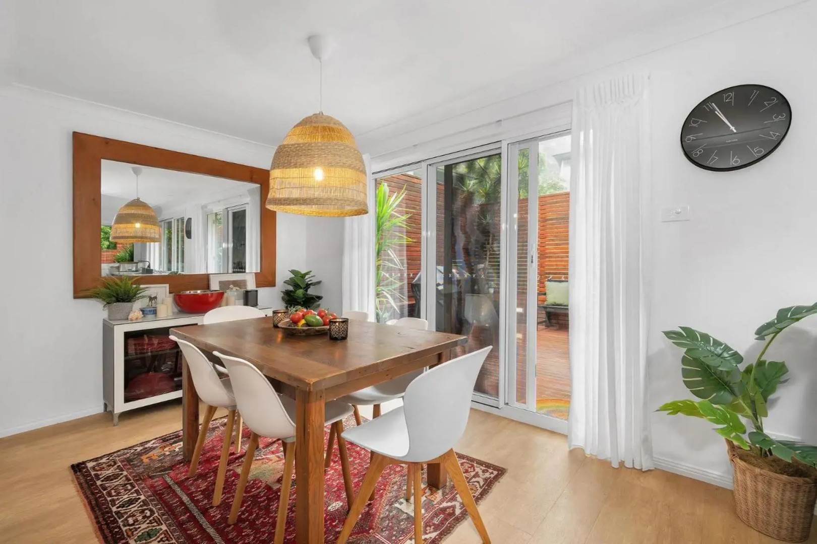 Birdsong at Hyams Beach 4pm Check Out Sundays