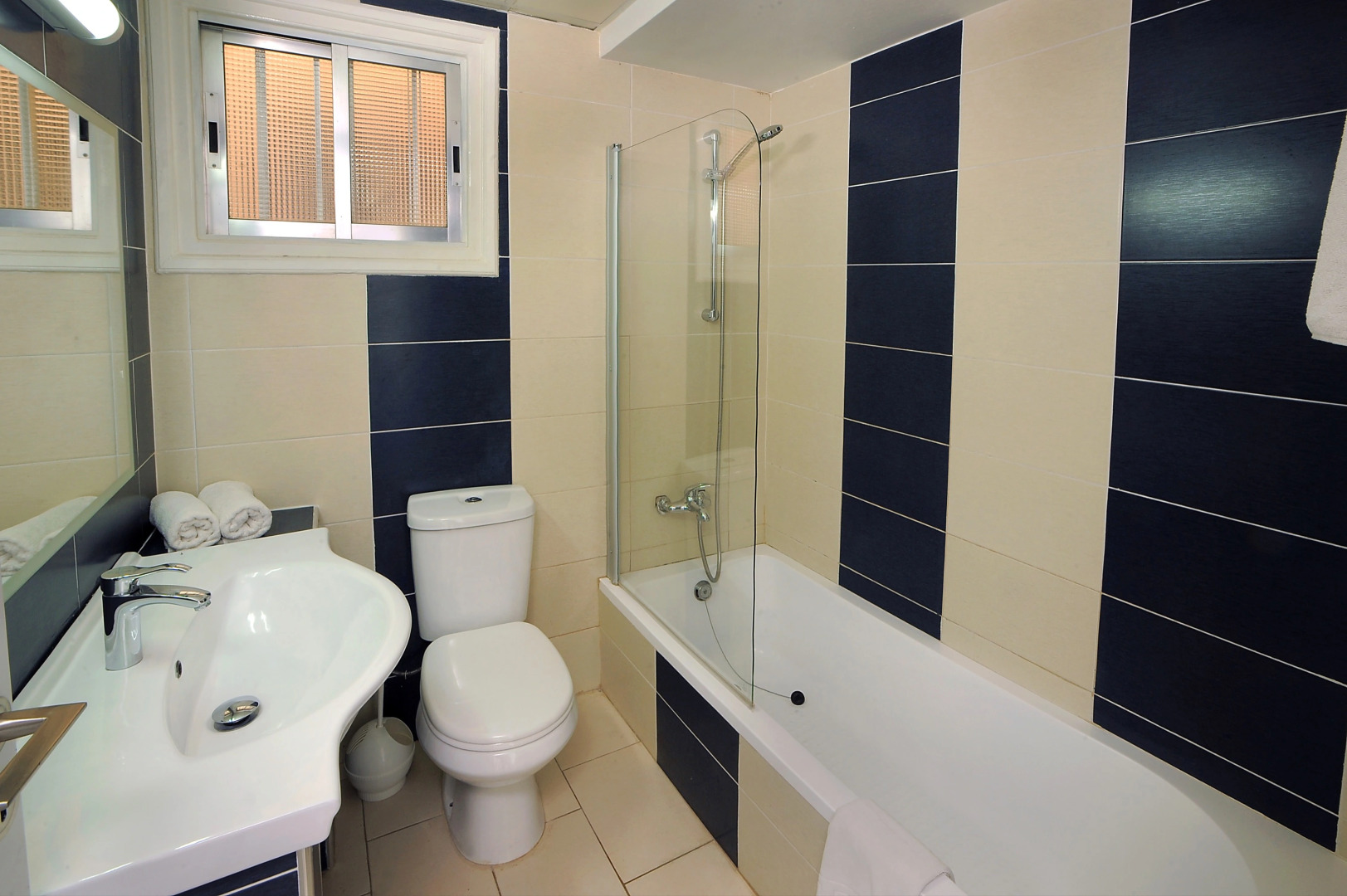 Mayfair Hotel  Gardens