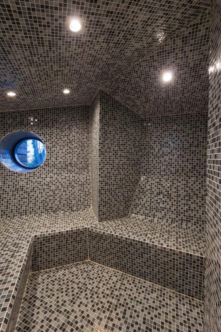 Hotel AWA Puerto Varas