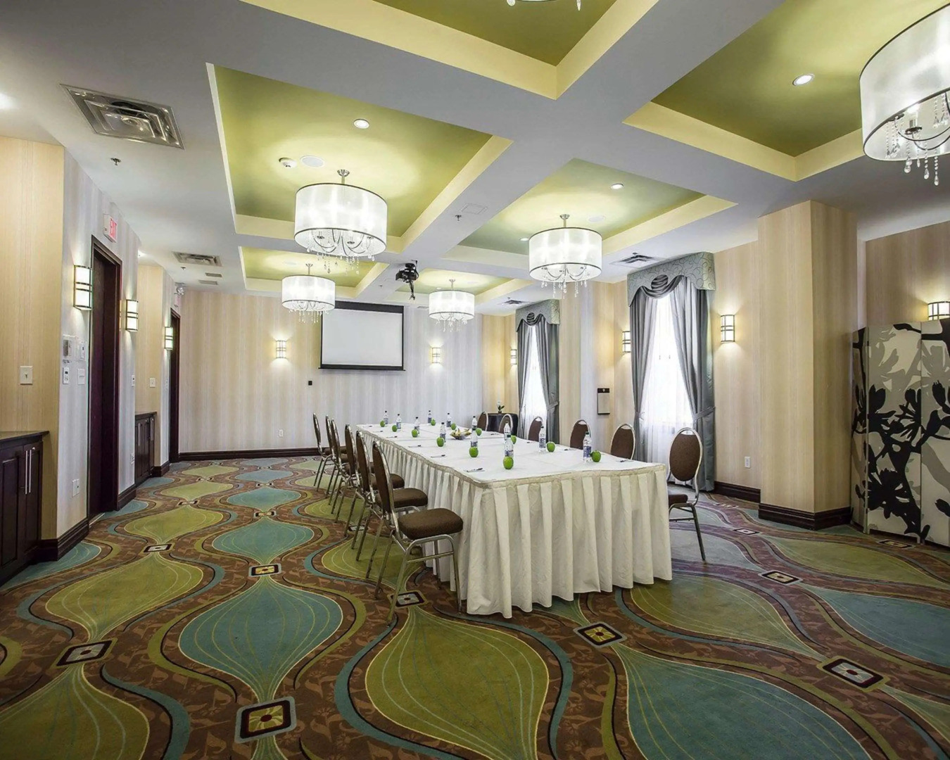 Comfort Hotel Bayer's Lake