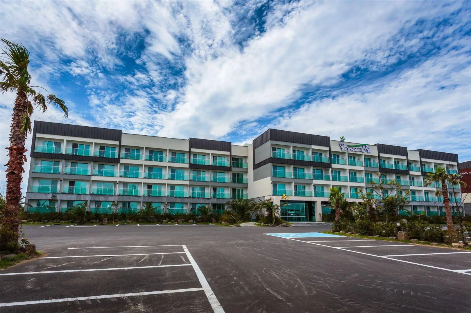 Spring and Autumn Hotel&Resort