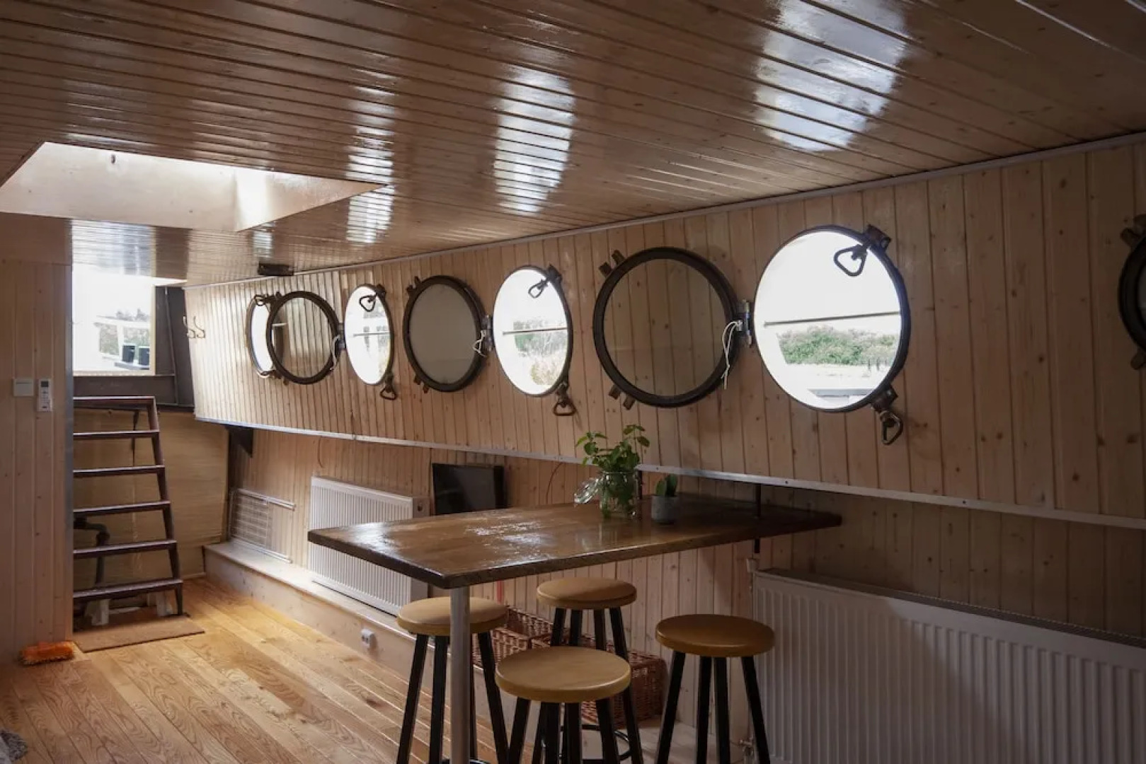 Houseboat De Tulp