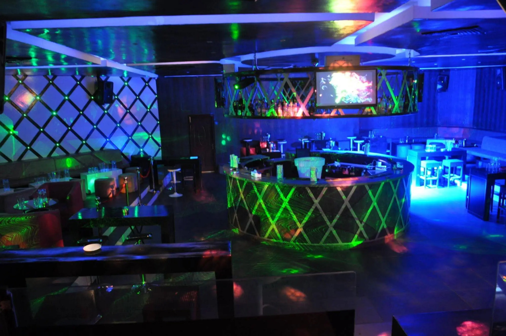 Отель Riviera Royal Hotel, Resort & Casino