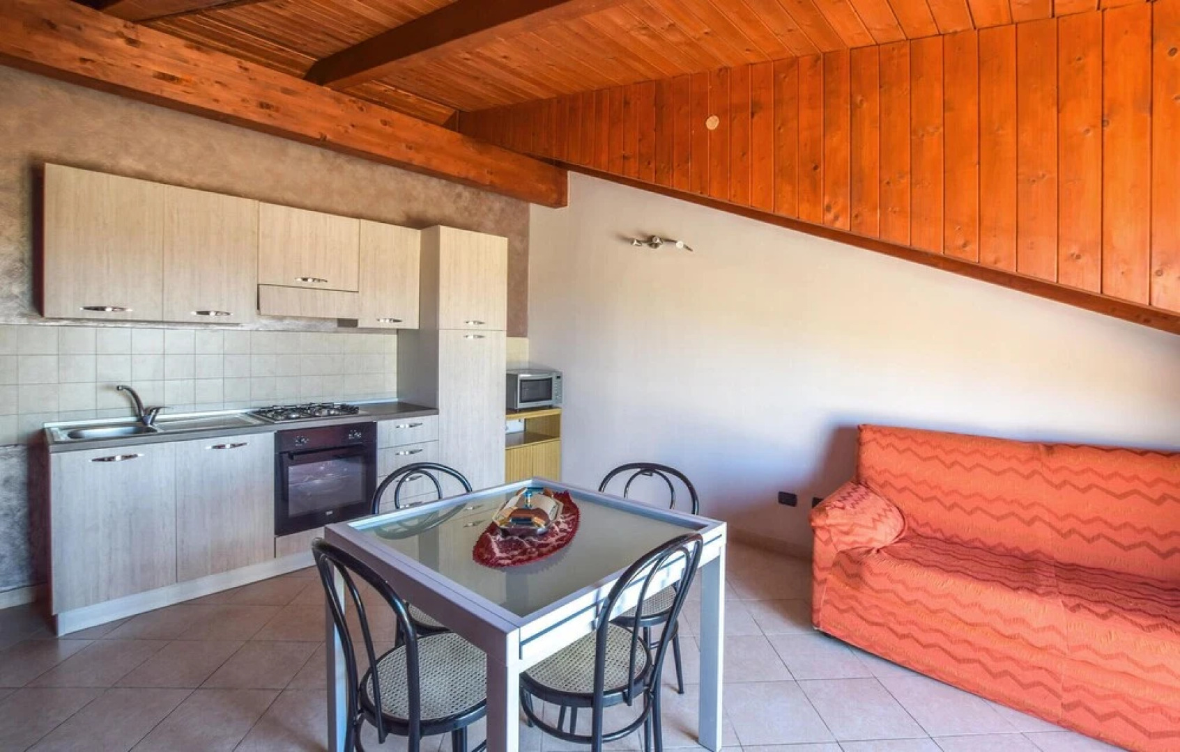 Awesome Apartment in Limbadi With 2 Bedrooms and Wifi