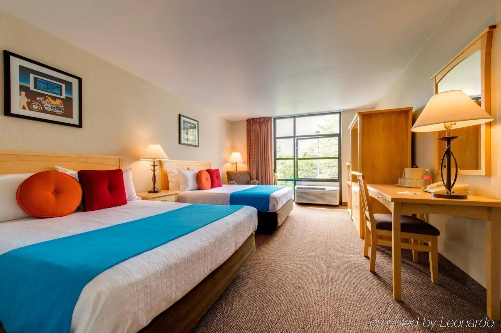 Staypineapple, University Inn, University District Seattle