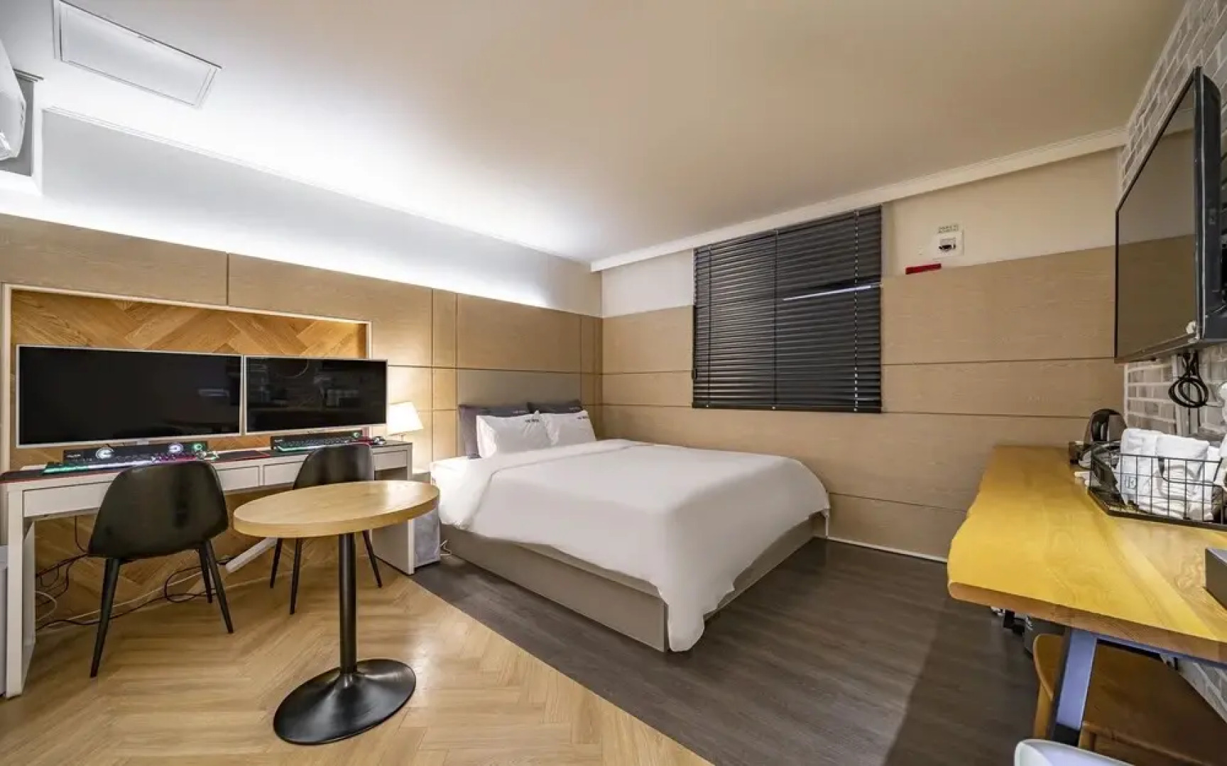 Yangsan (Deokgye) The Hotel