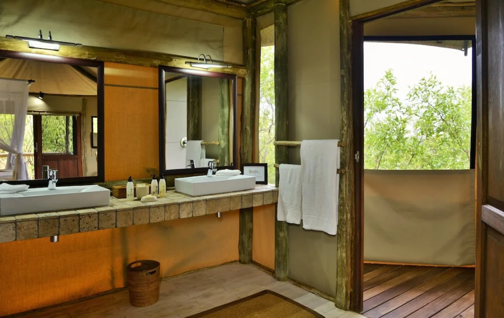 Ghoha Hills Savuti Lodge