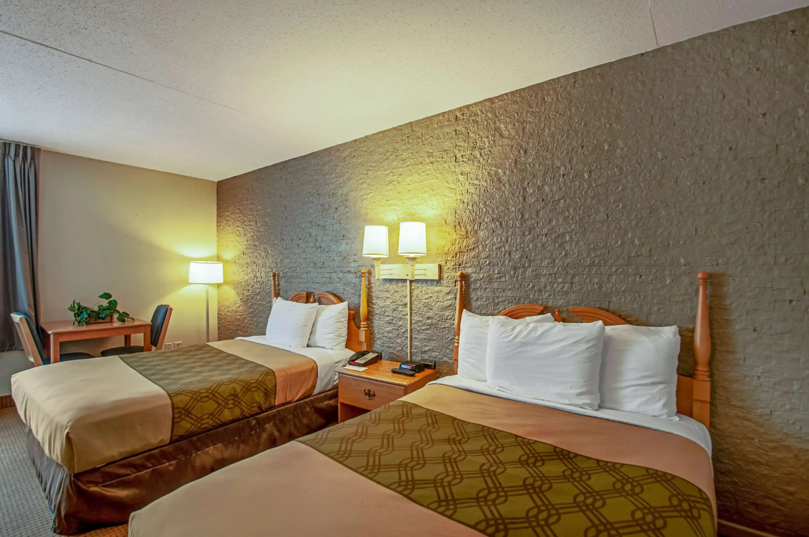 Econo Lodge Metro