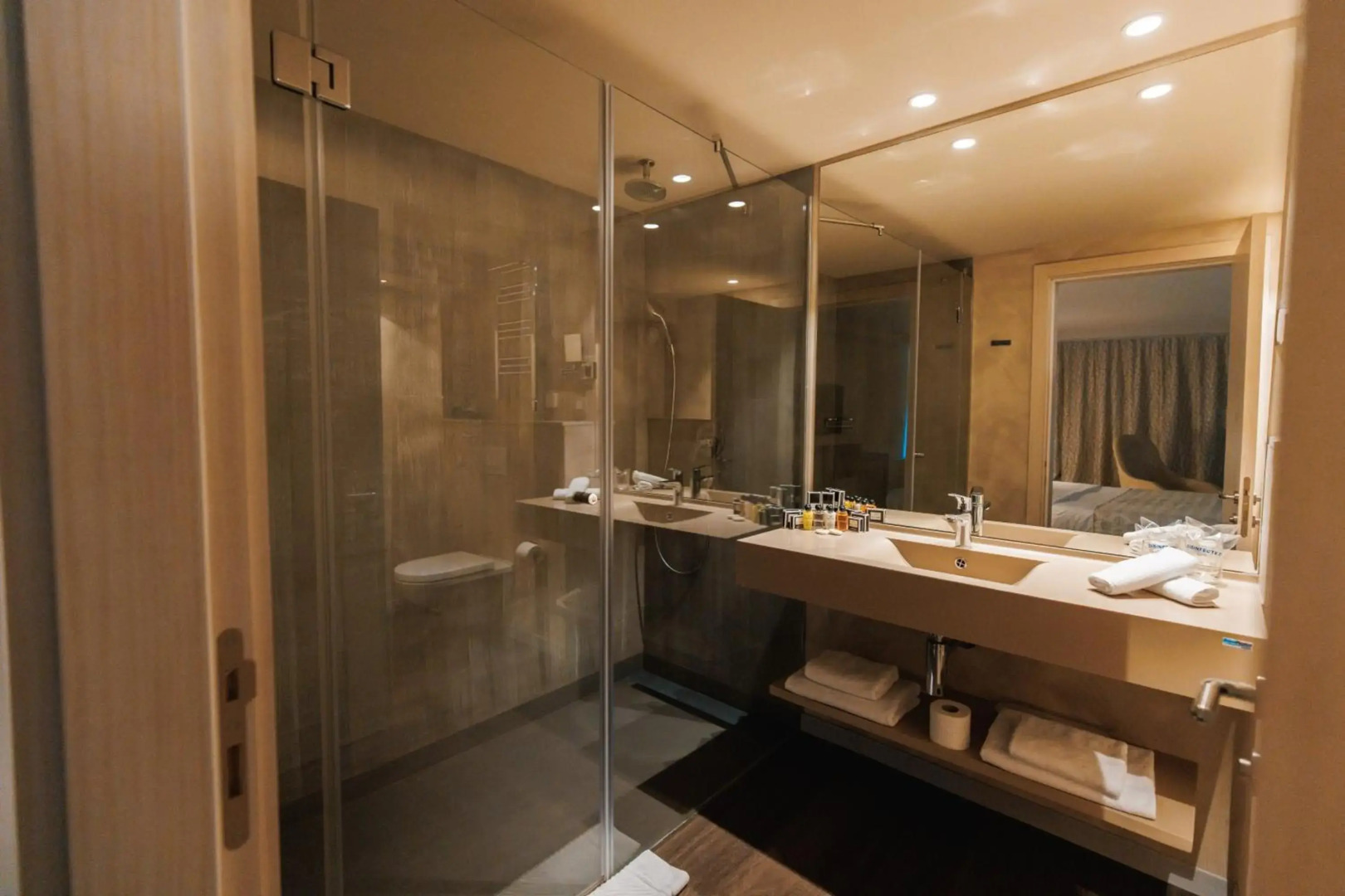 Palmon Bay Hotel & Spa