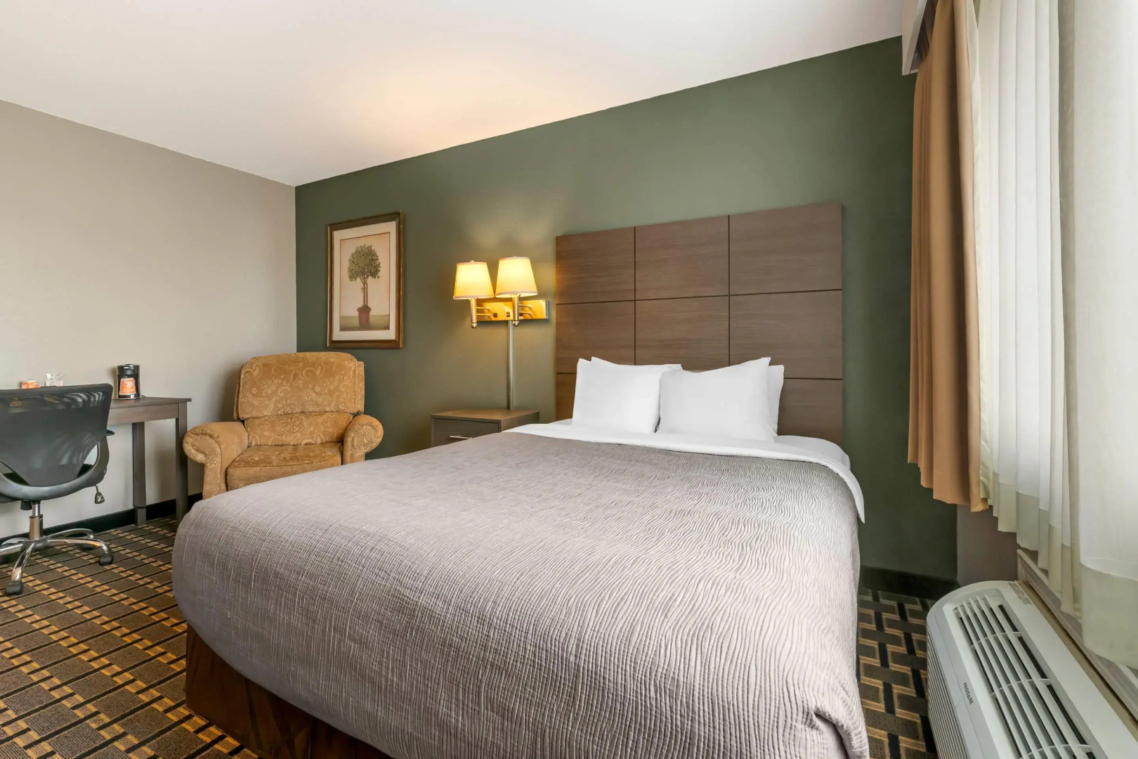 Quality Inn Mauston I-90