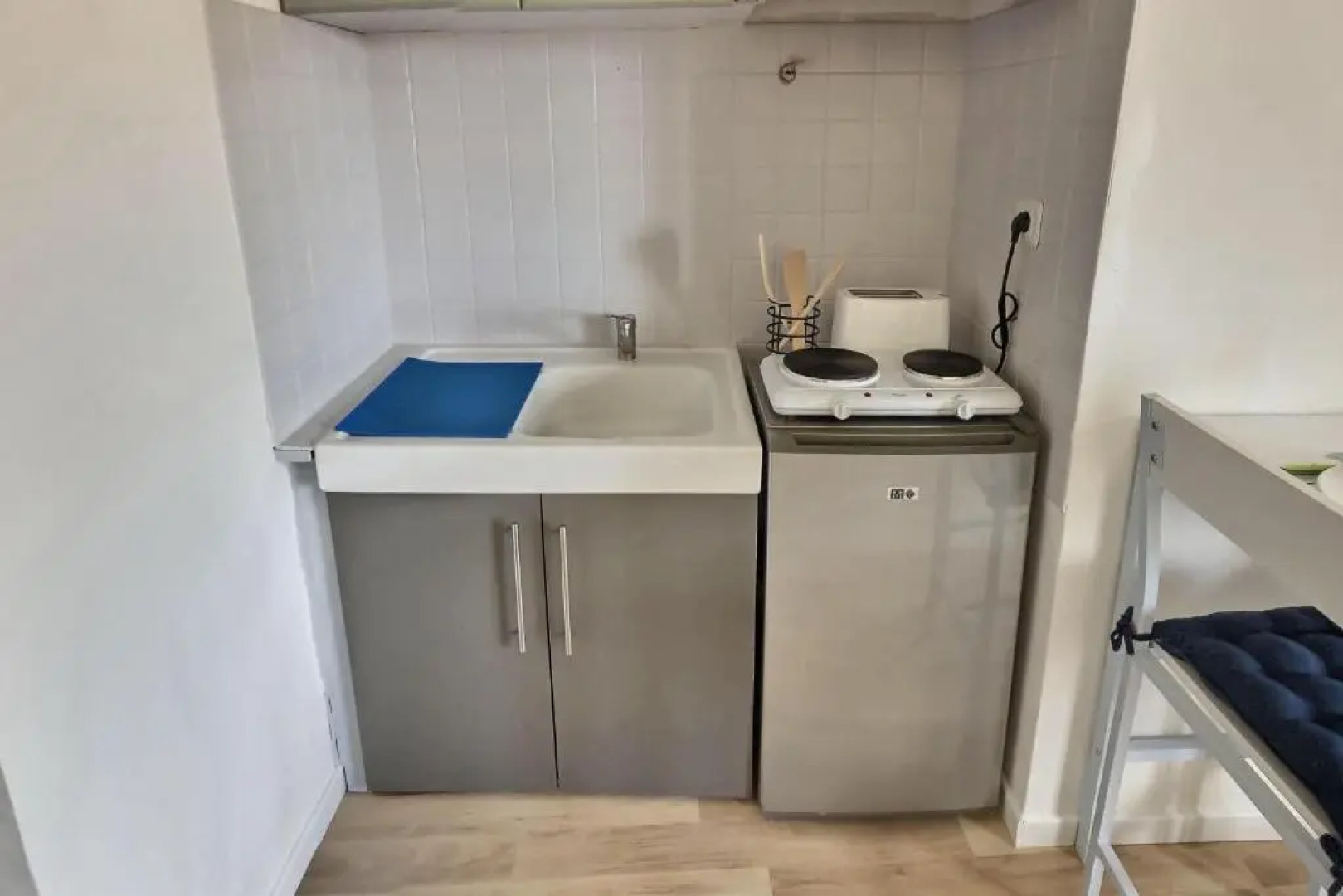 Studio vue sur le clocher, au calme Moustiers #3