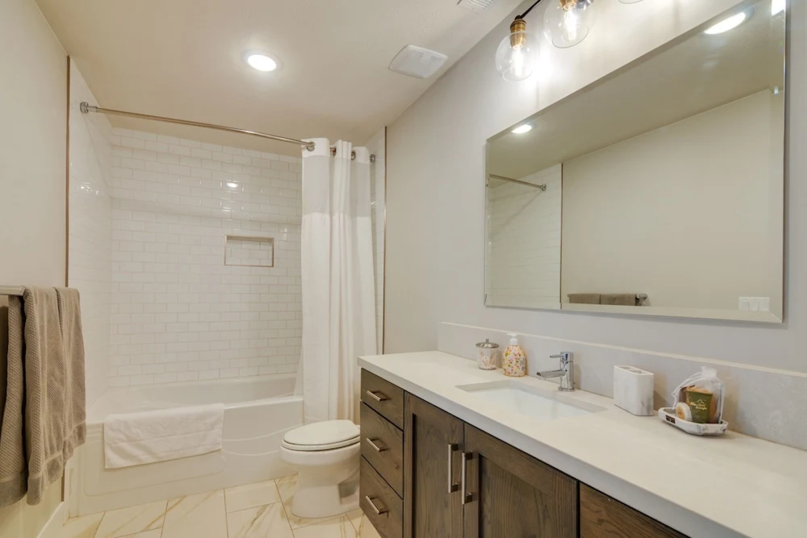 Near Skiing & Hiking: Mtn-view Home in Parowan!