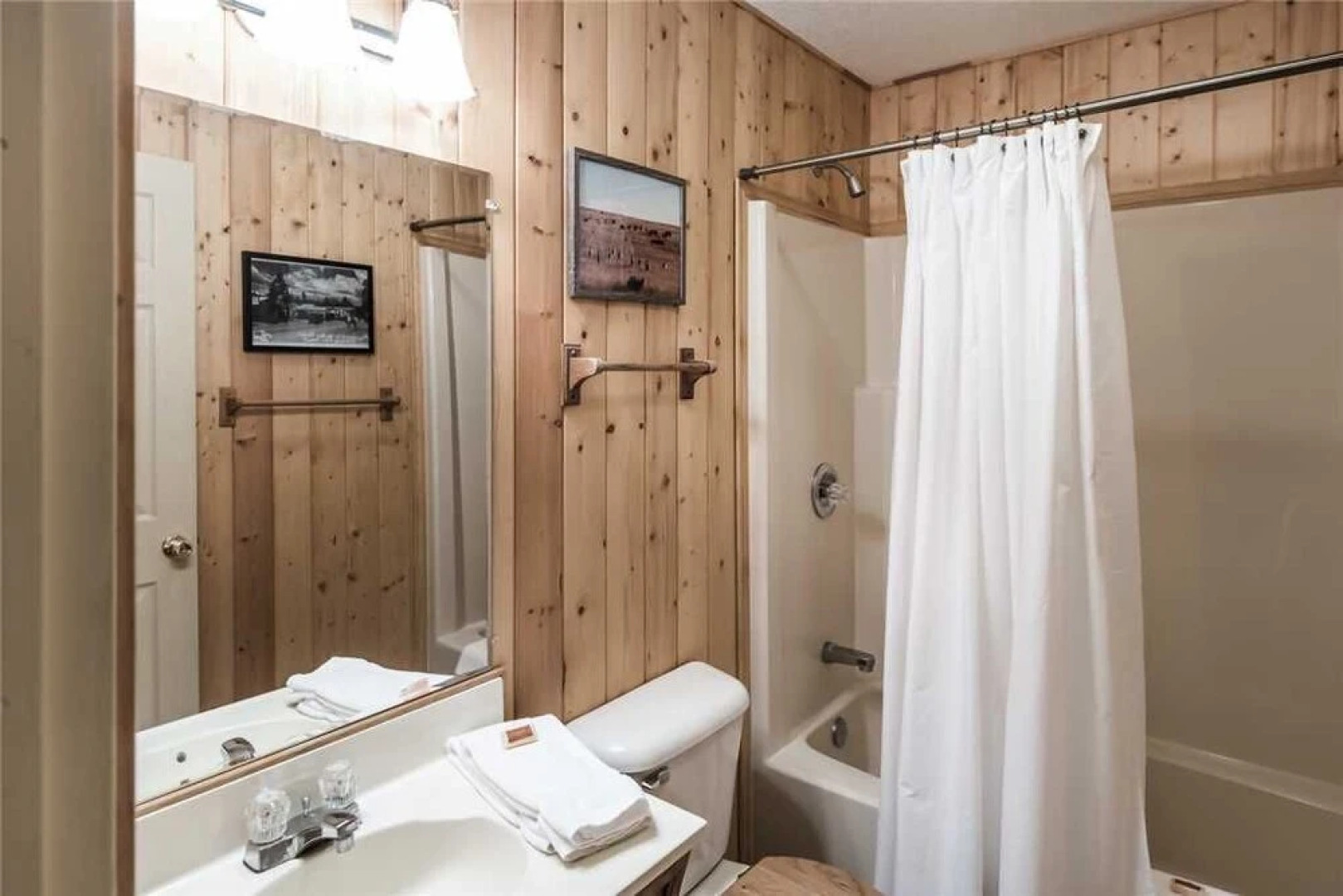 123 Rising Hill - Two Bedroom Cabin