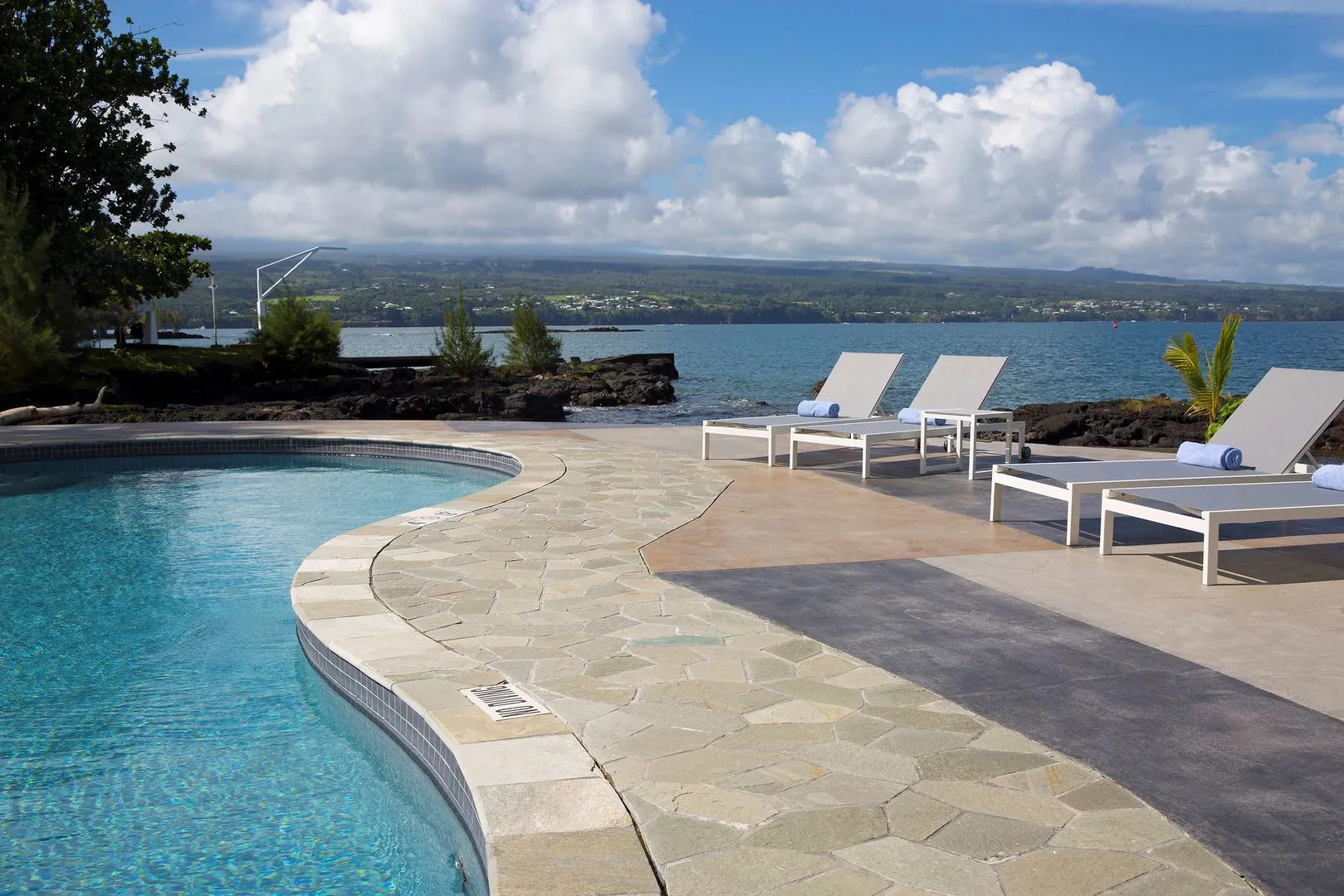 Grand Naniloa Hotel Hilo - a Doubletree by Hilton