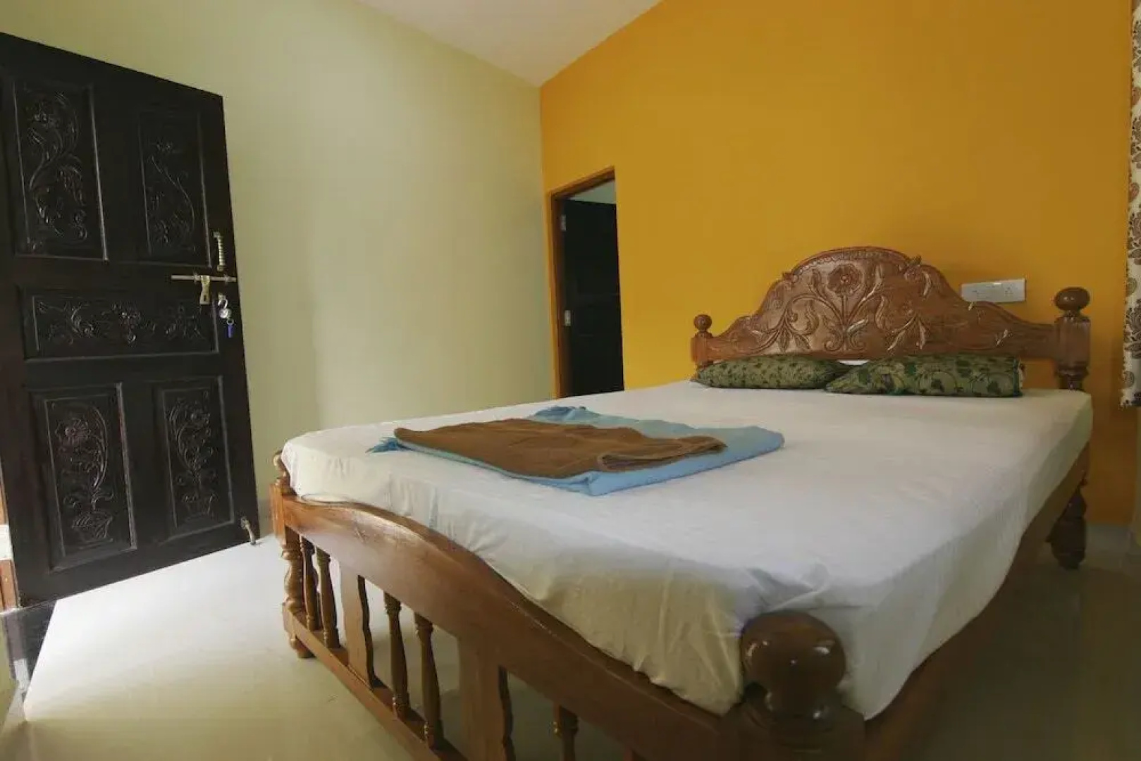 Rudra Holidays Guest House