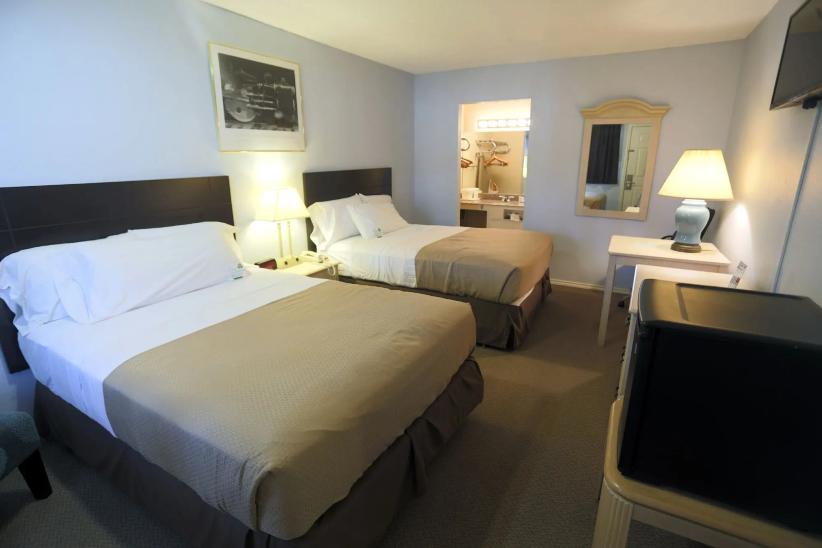 Victoria Palms Inn & Suites