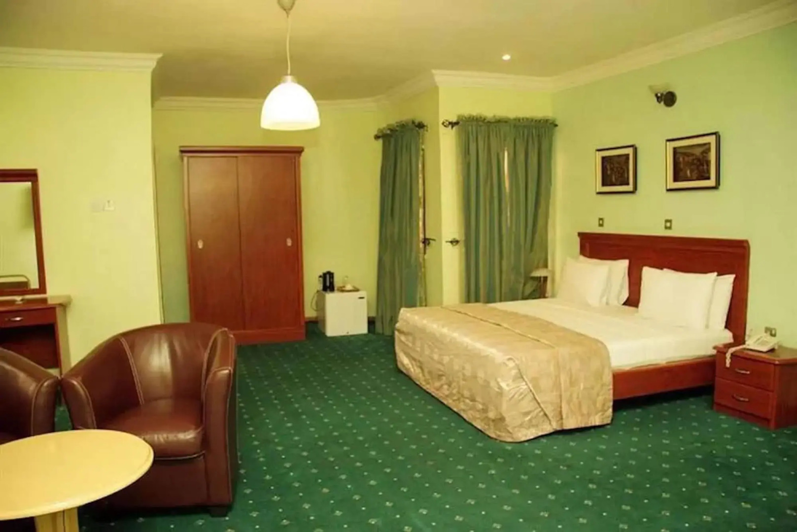 Solitude Hotel Victoria Island