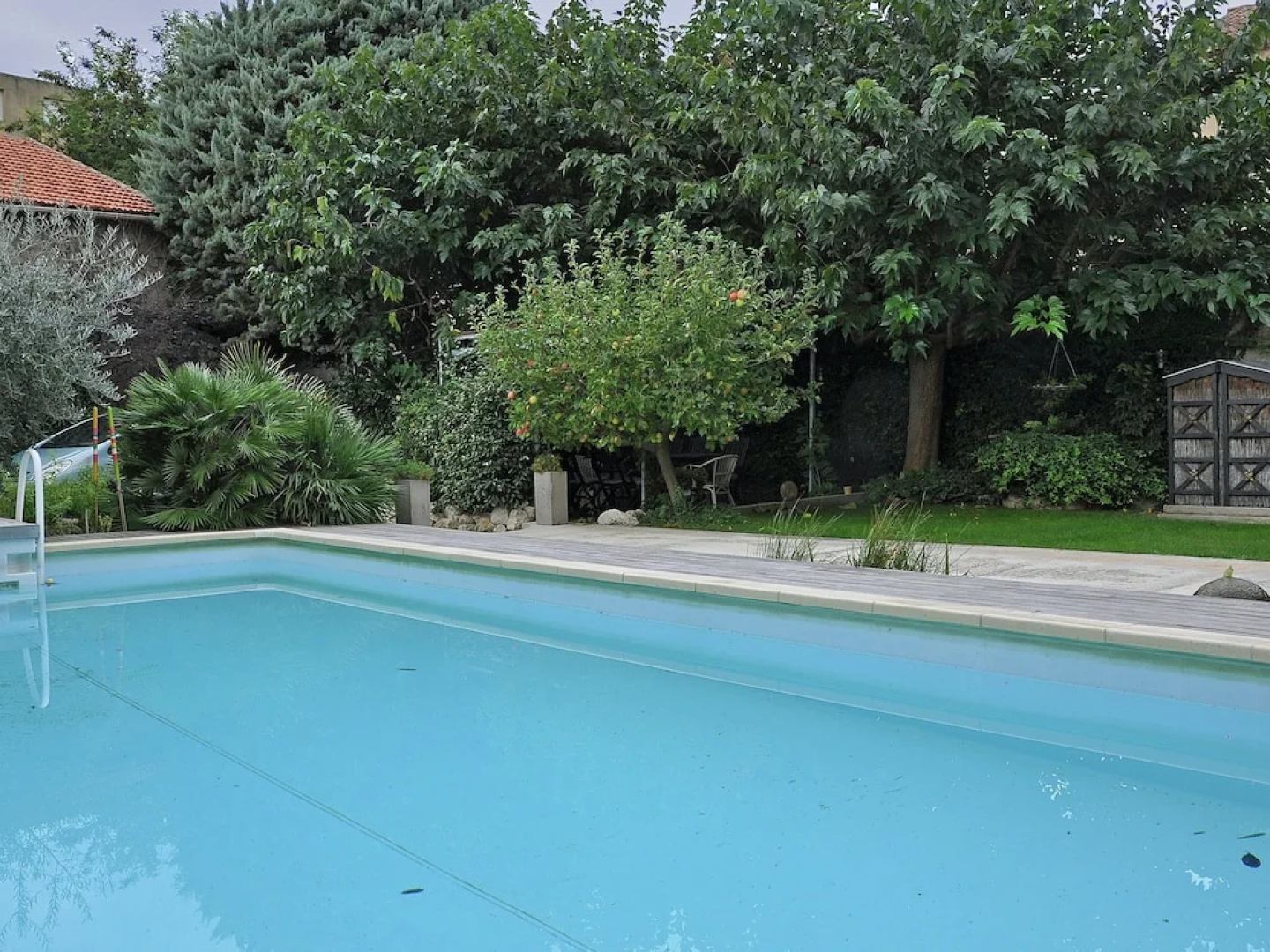 Beautiful and Stylish Town House With Private Swimming Pool in the Middle of Cavaillon