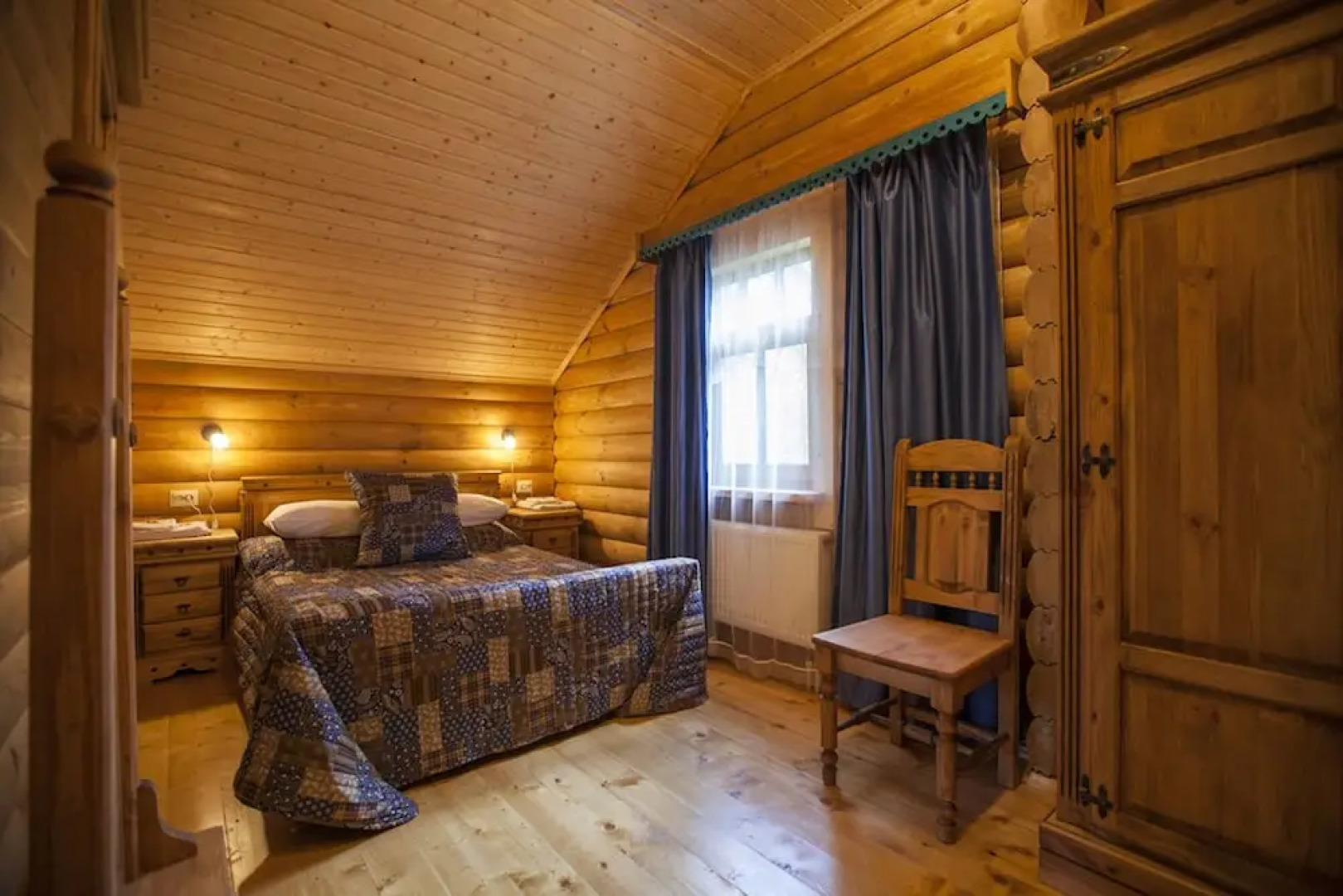 Отель «Шишки на Лампушке — Русская деревня»