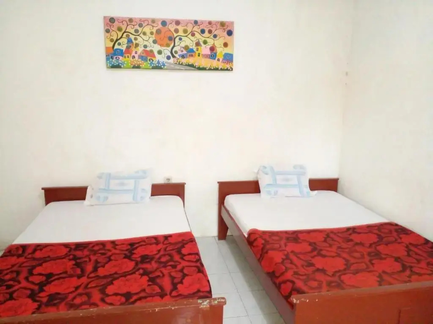 Hotel Raya by OYO Rooms