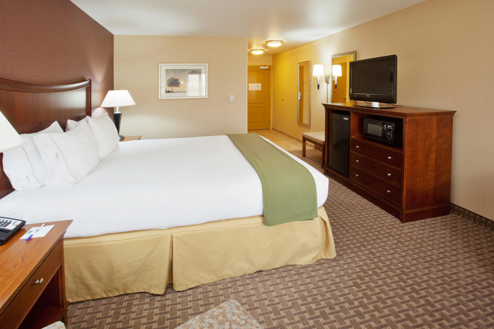 Holiday Inn Express & Suites Willows by IHG