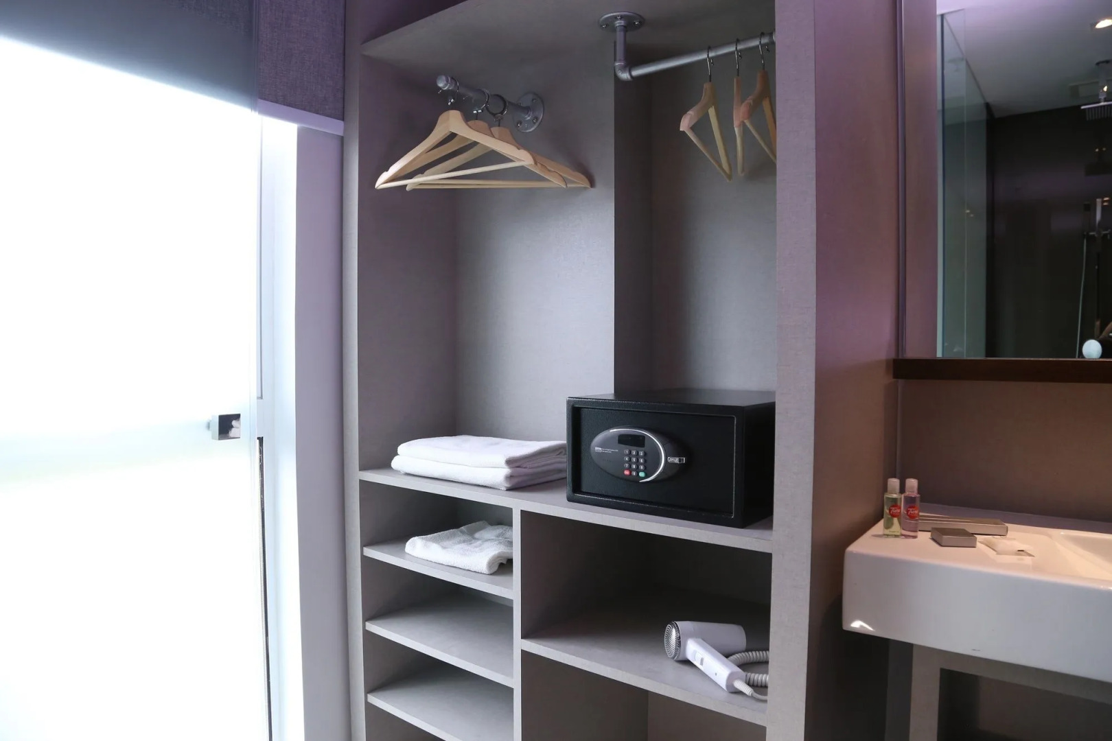 Tune Hotel Klia-Klia2 (Airport Transit Hotel)