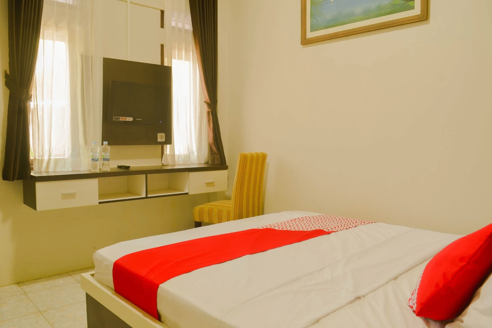 OYO 816 The SO Hotel