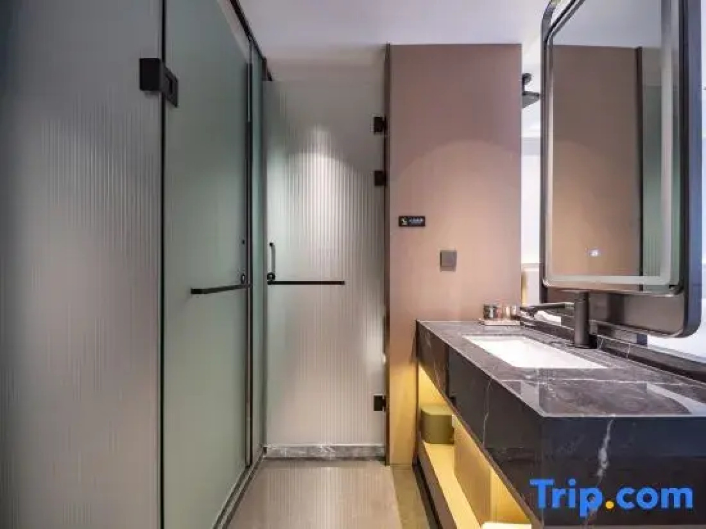 Yashu International Hotel