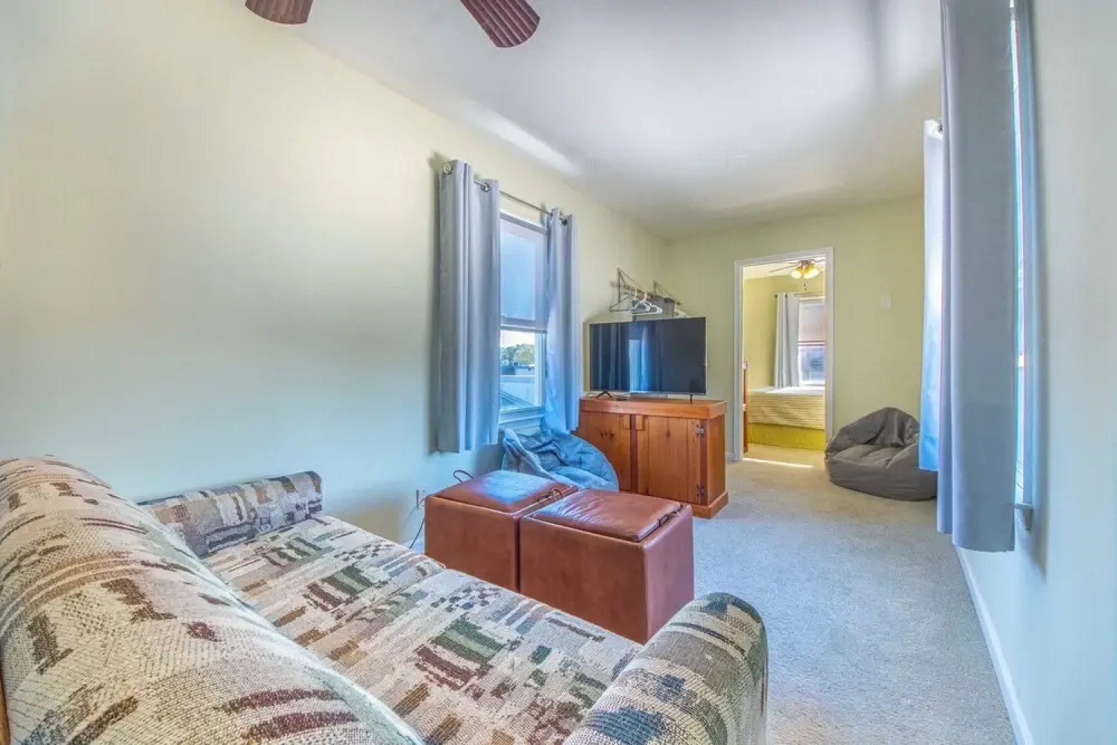 Stroll Into Town: Cozy Apartment in Kilmarnock