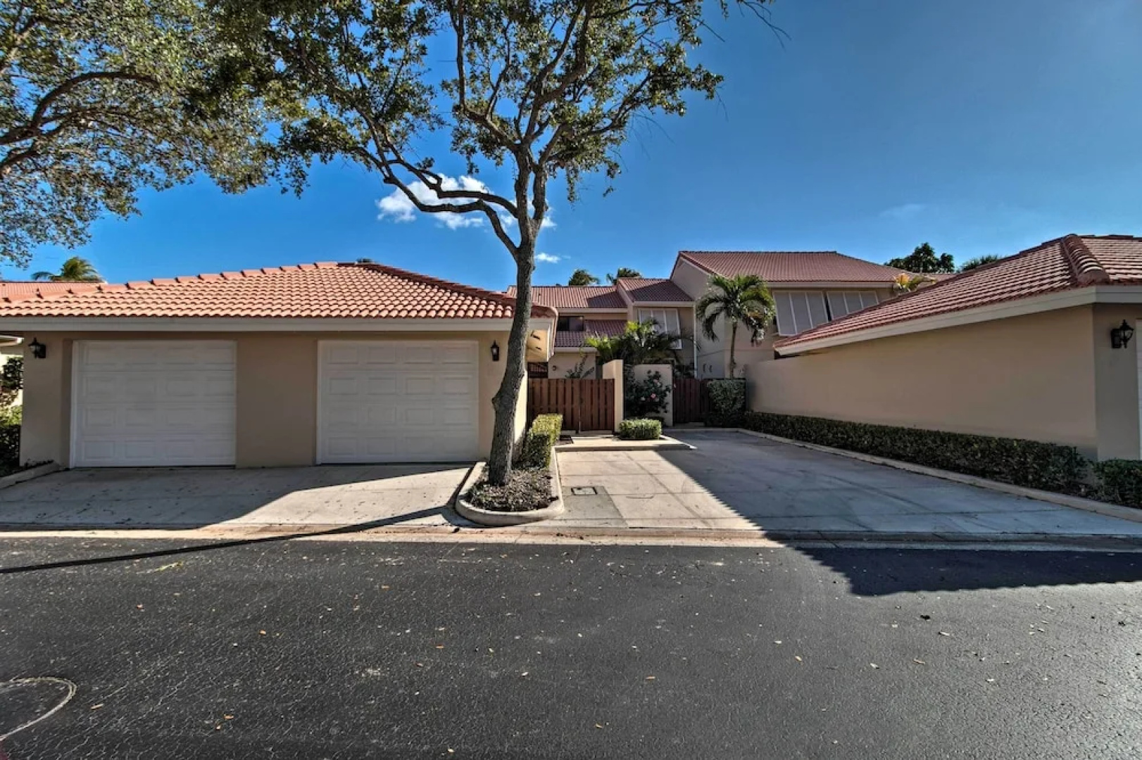 1 Mi to PGA Golf: Retreat w/ Pool in Palm Beach
