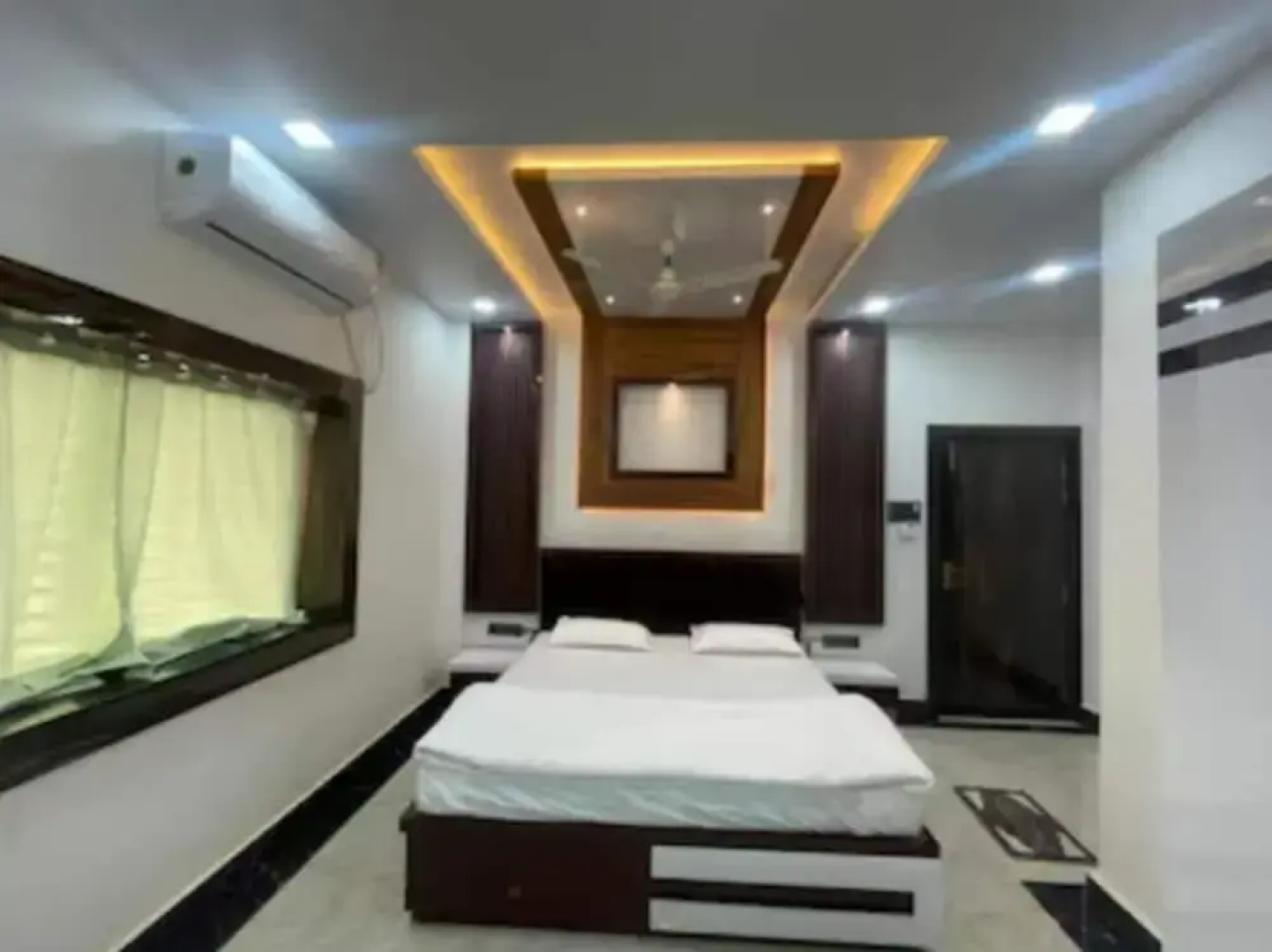 Hotel Anand Deluxe Begusarai