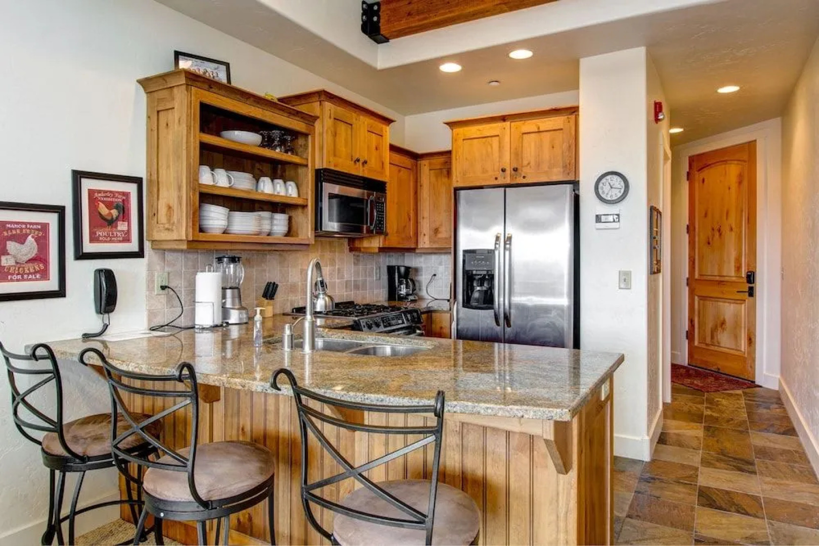 2BR Newpark Townhouse with Hot Tub by RedAwning