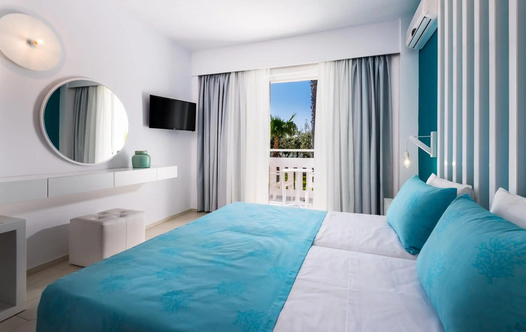 Gaia in Style - Adults Only