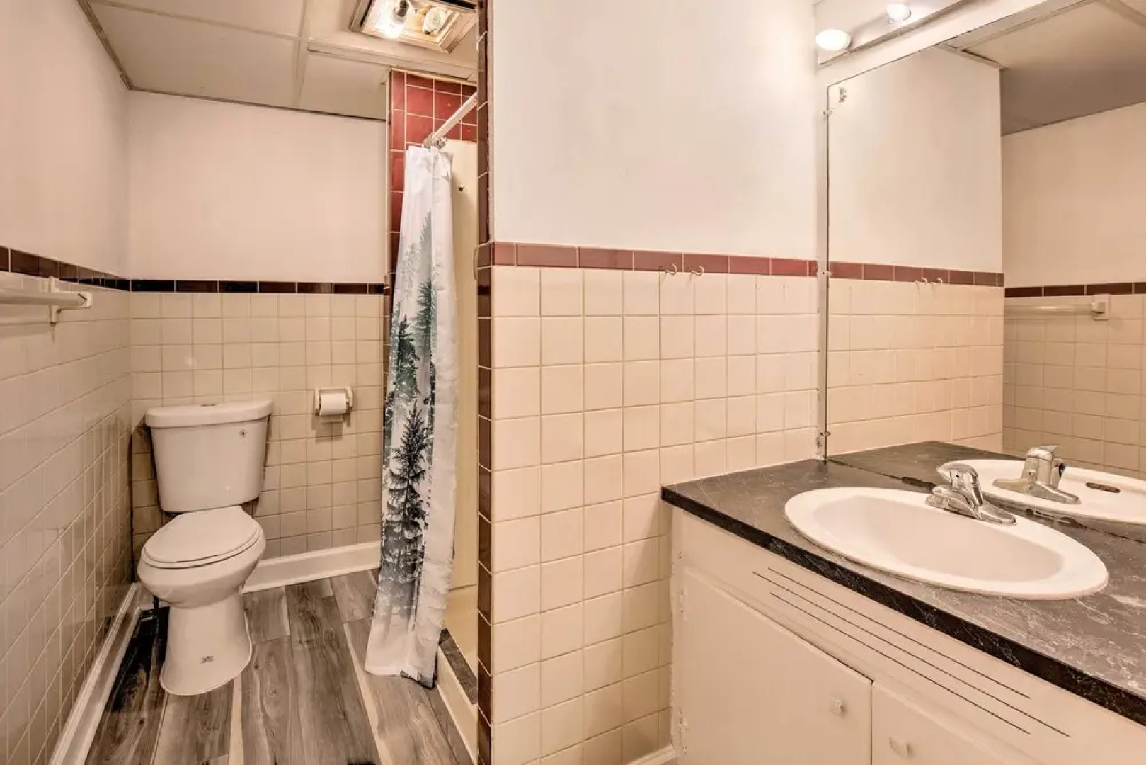 Updated Home w/ Pool Table ~ 4 Mi to Hershey!