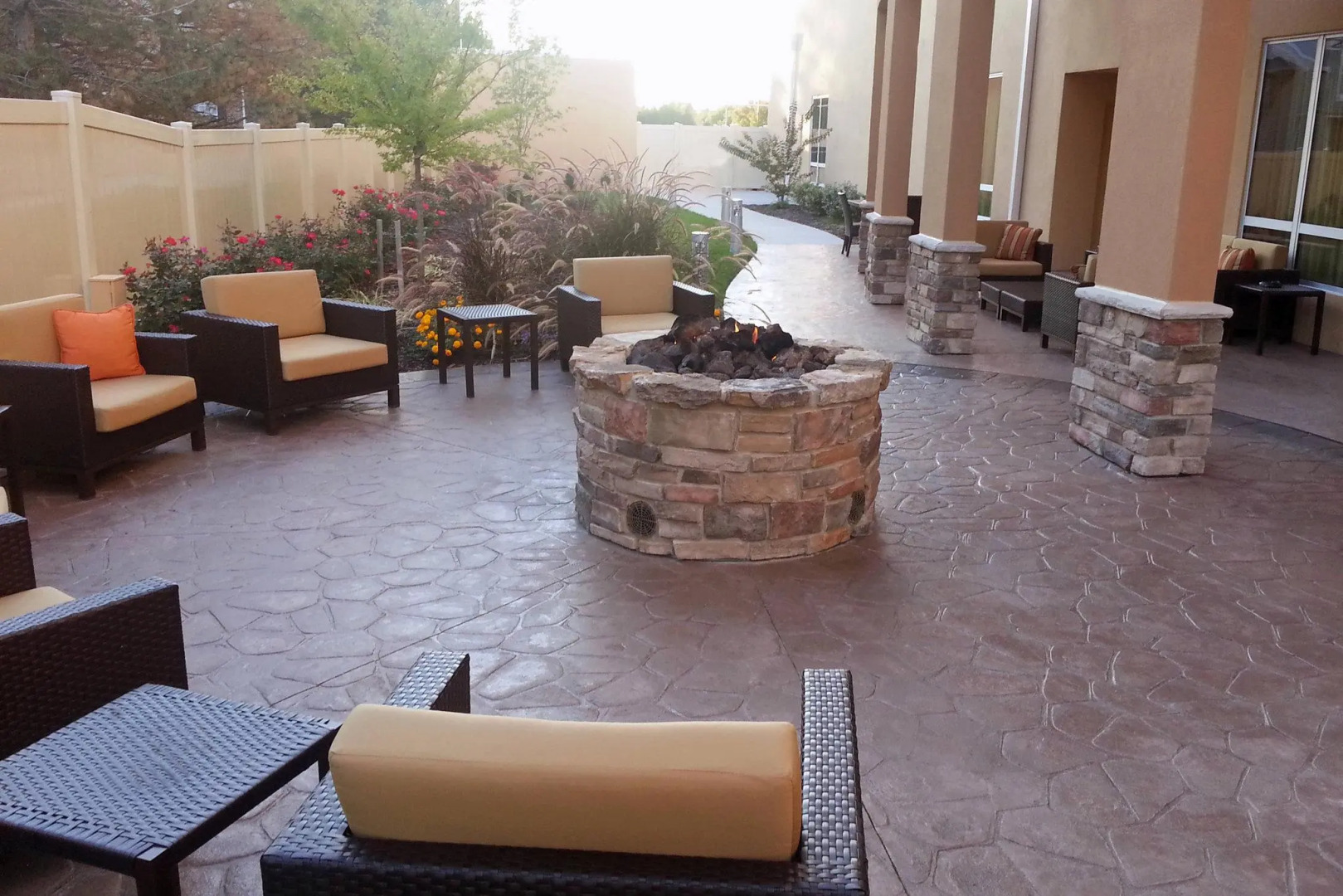 Courtyard by Marriott Evansville East