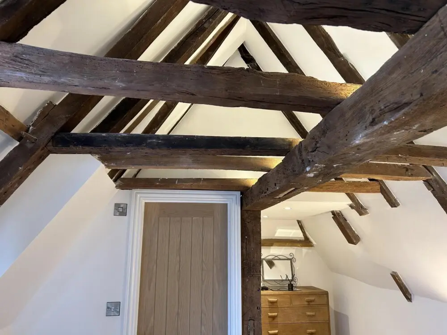 Petworth Cottage-sleeps 6-pet Friendly-central