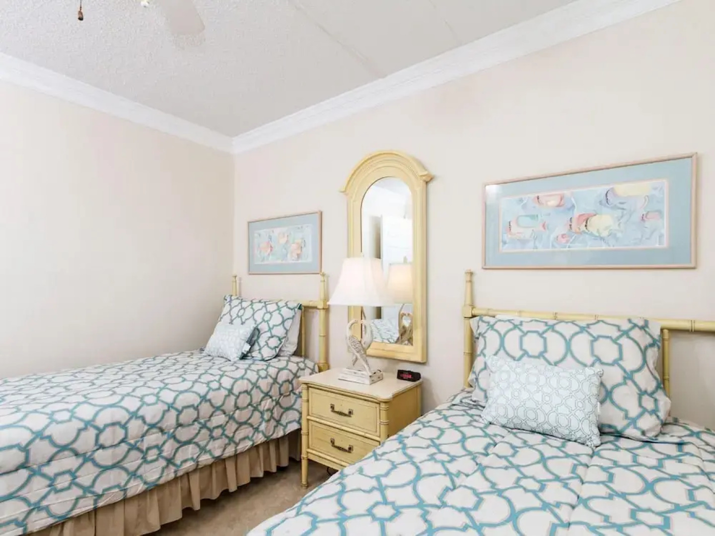 Island Echos 3L by RedAwning