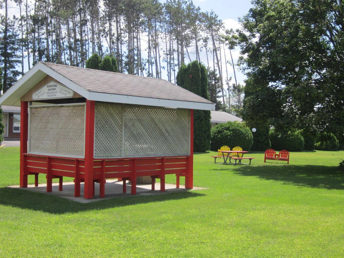 Red Pine Inn & Conference Centre