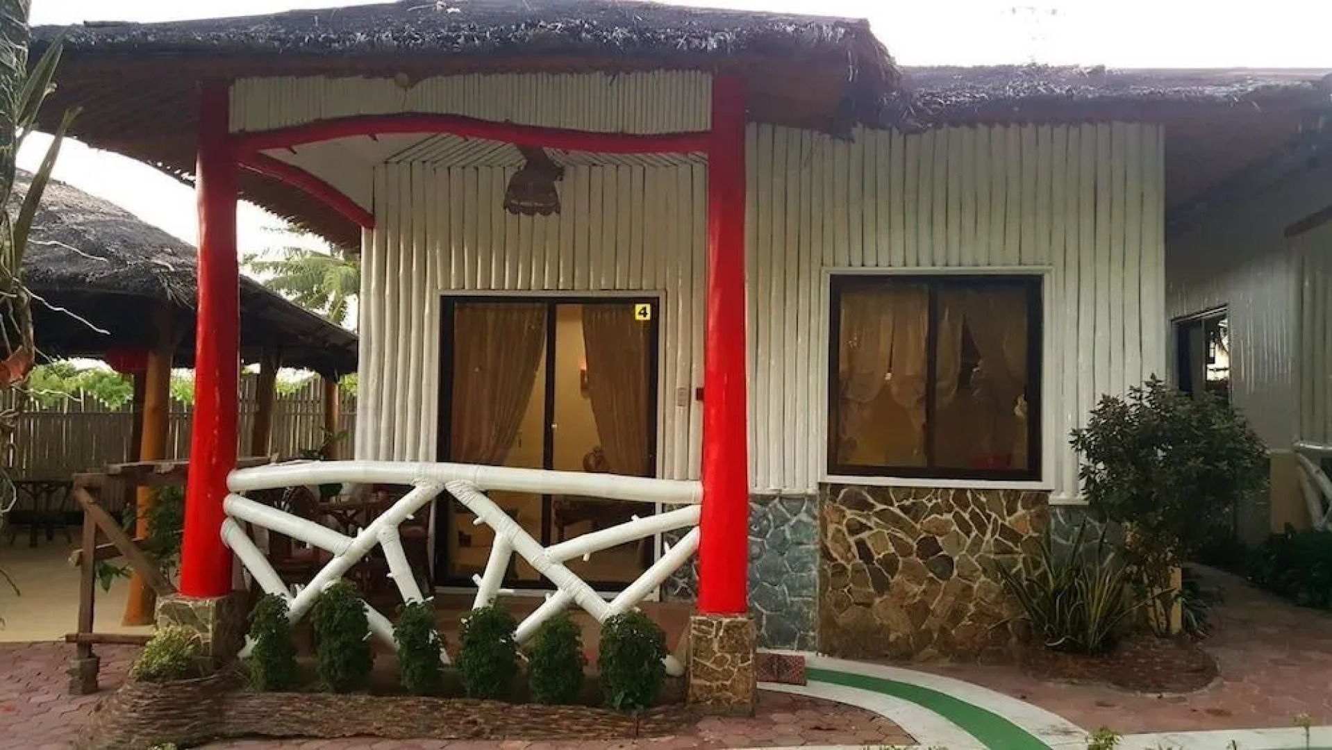 Dumaguete Snowman Resort and Dive Center