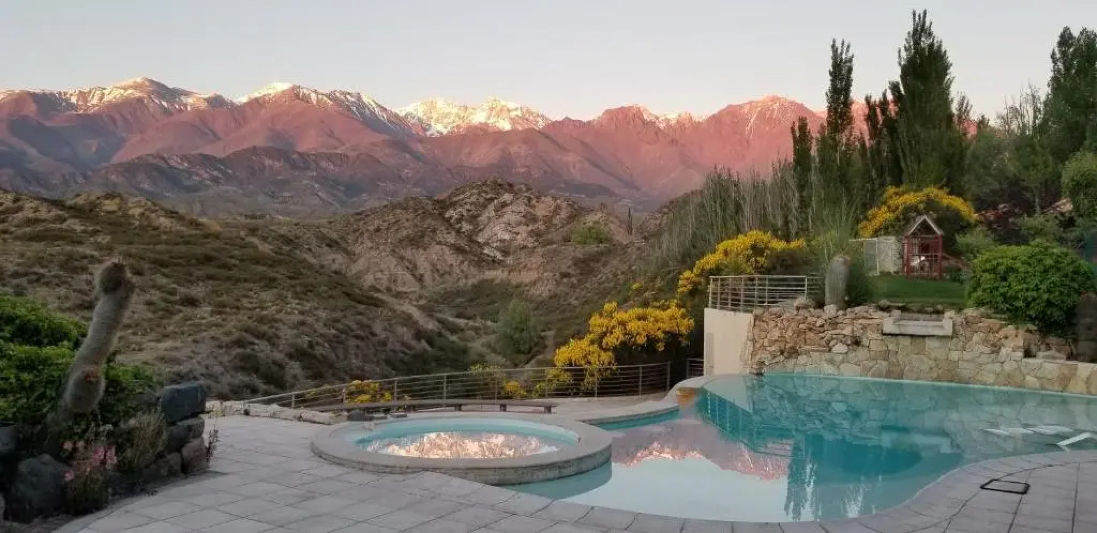 El Carmelo Mountain Lodge