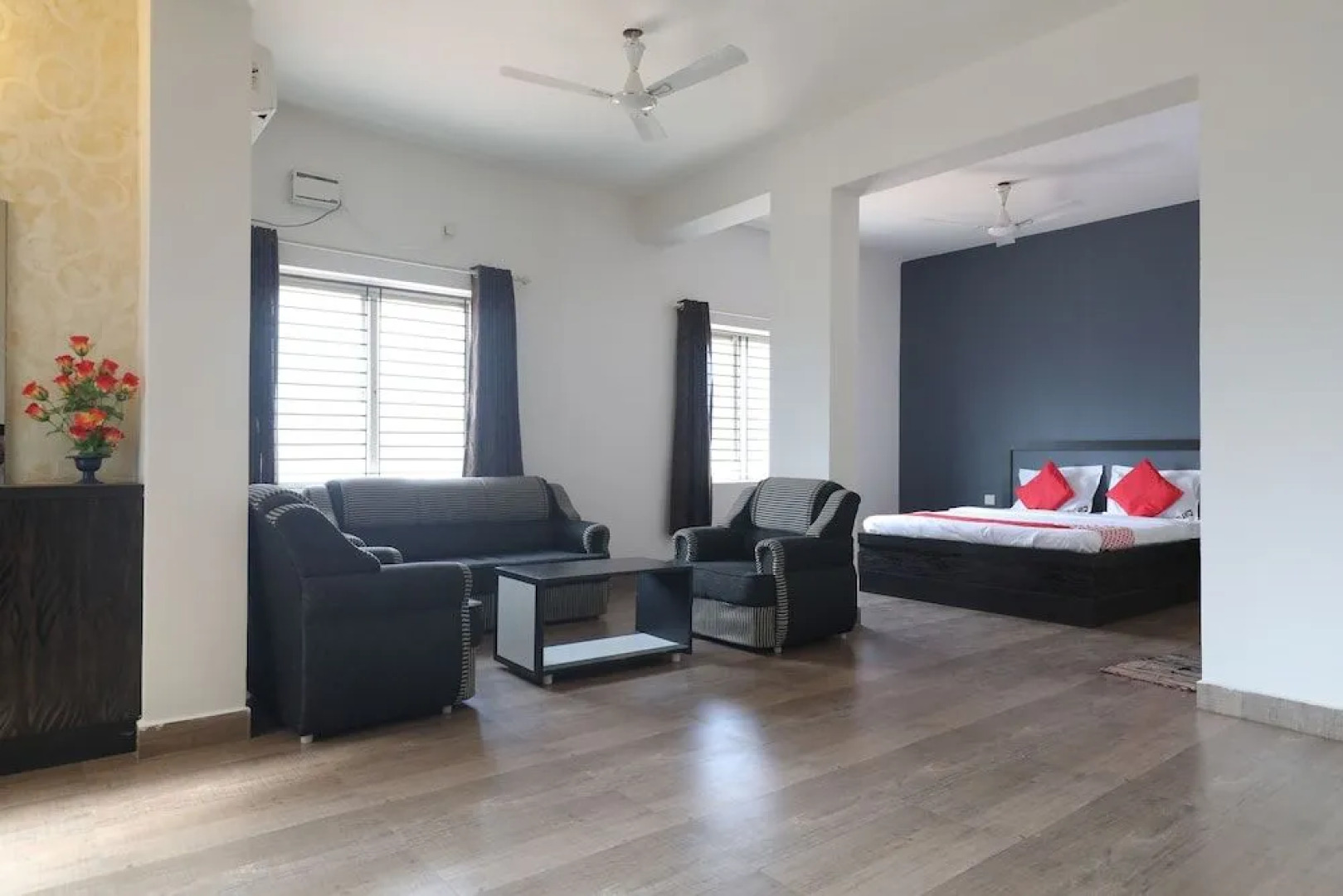 OYO 24602 City Residence