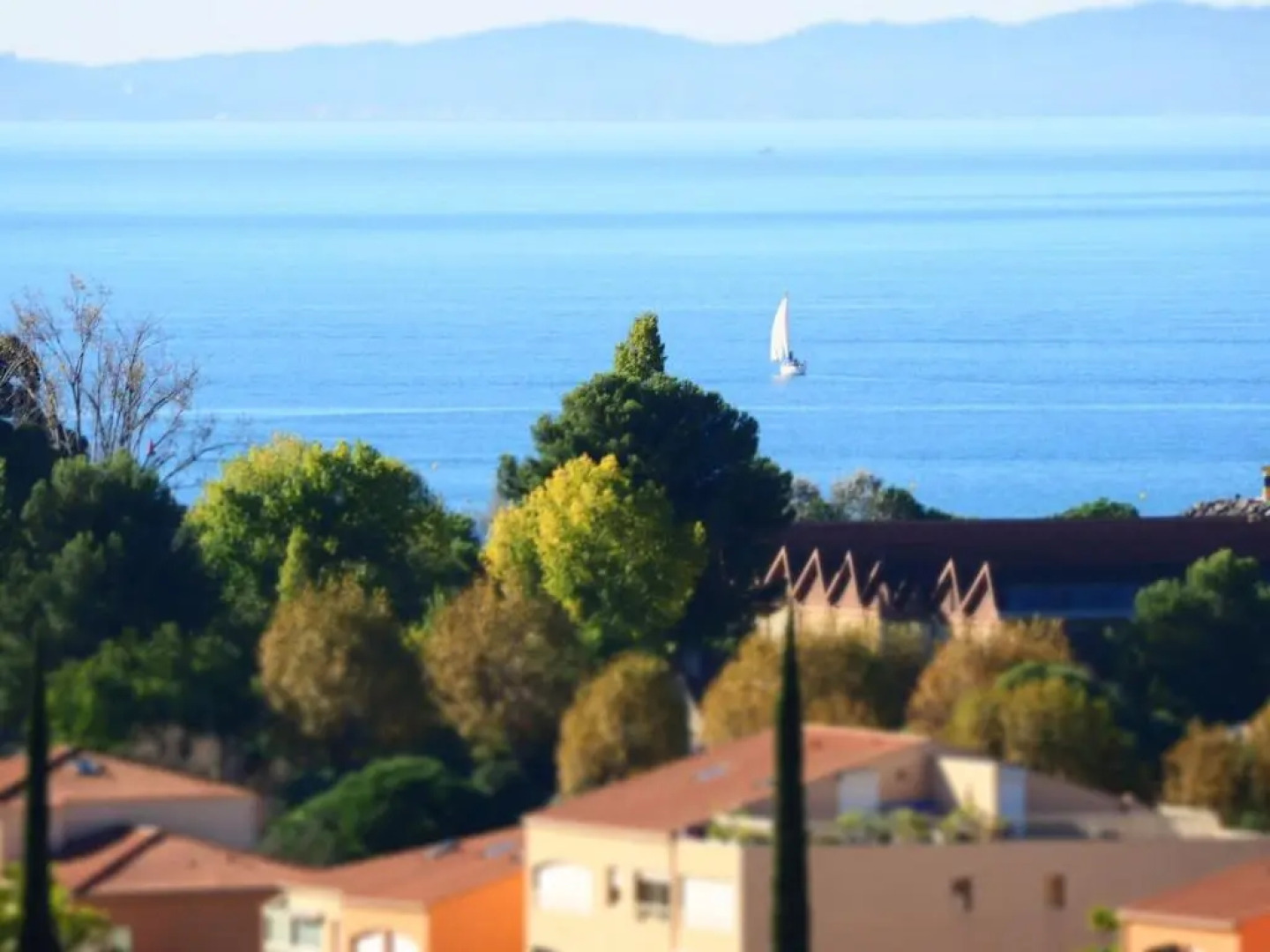 La Londe La Mer : appartement proche plages & vue superbe sur les îles d'or