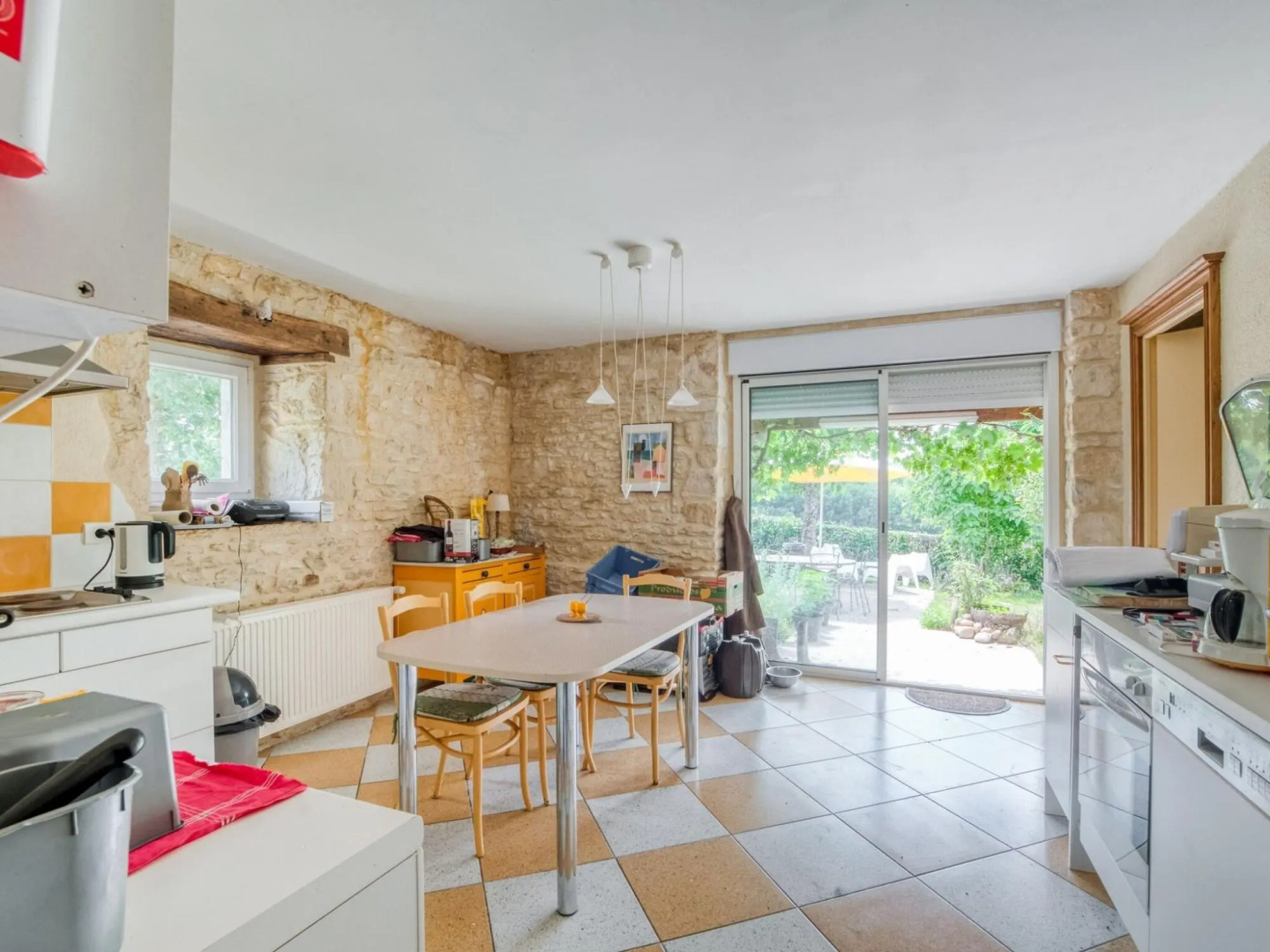 Splendid Holiday Home in Dégagnac with heated Swimming Pool and jacuzzi