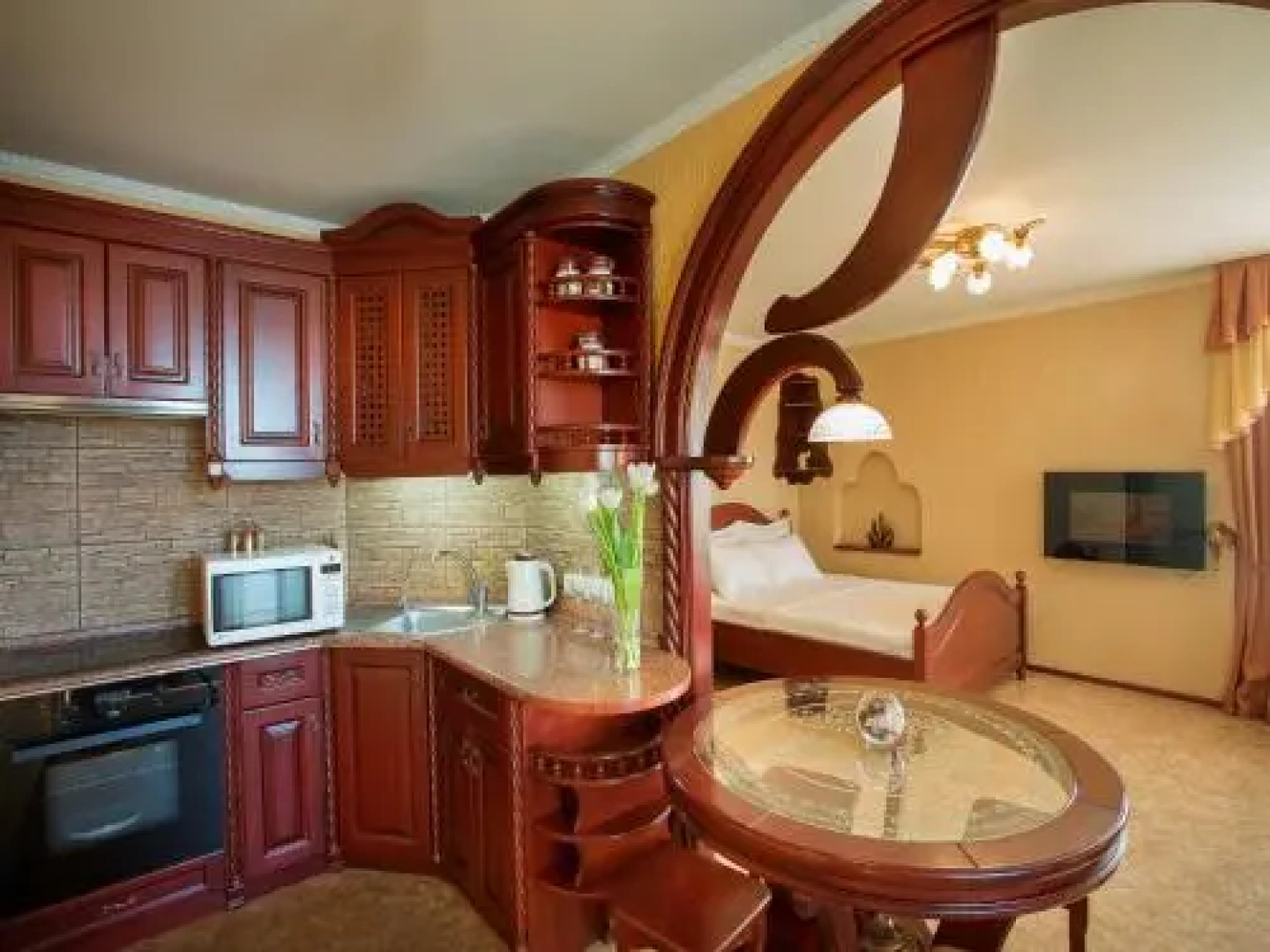 Studio Suite near Lake with Jacuzzi