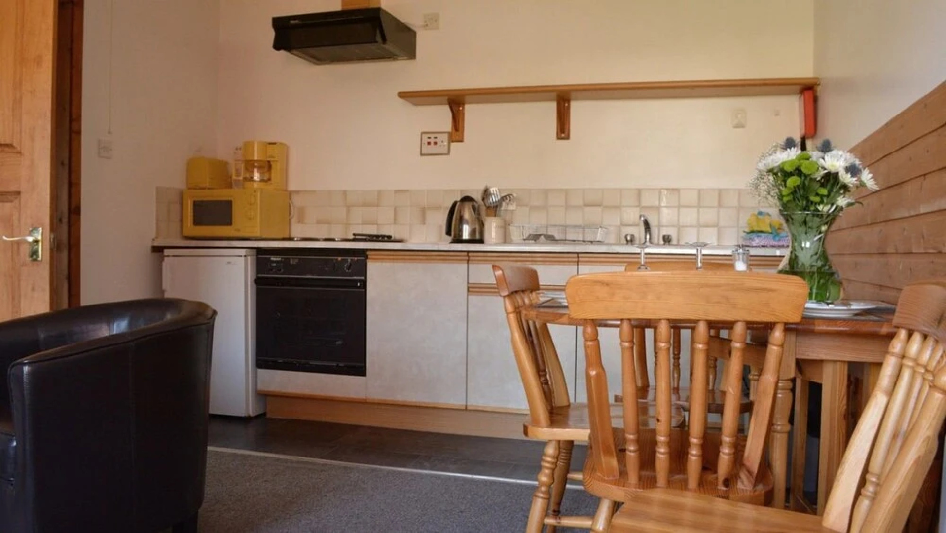 Snowgoose Apartments & Blacksmith Bunkhouse