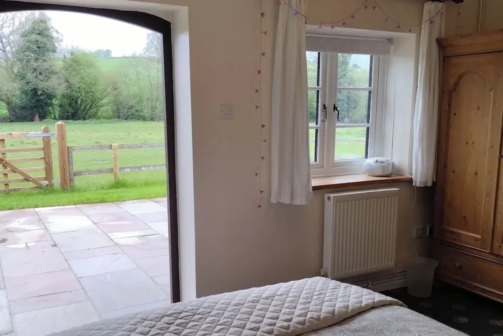 Tranquil Farlow Retreat, Sleeps 4 With Parking
