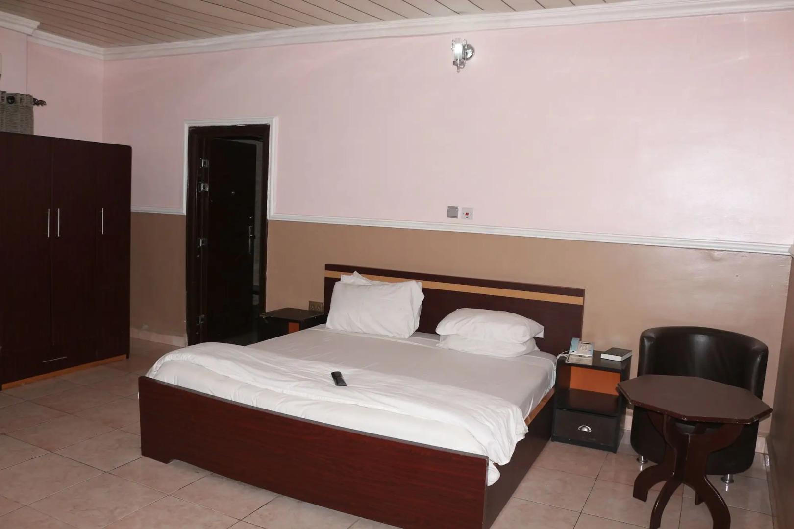 New Point Hotel And Suites