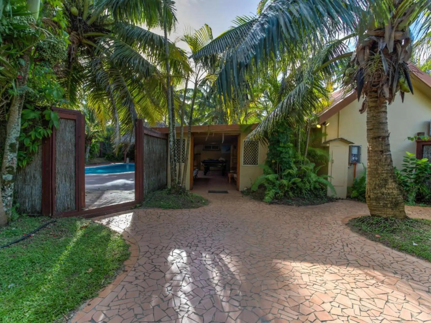 The Rarotongan Beach Resort & Lagoonarium