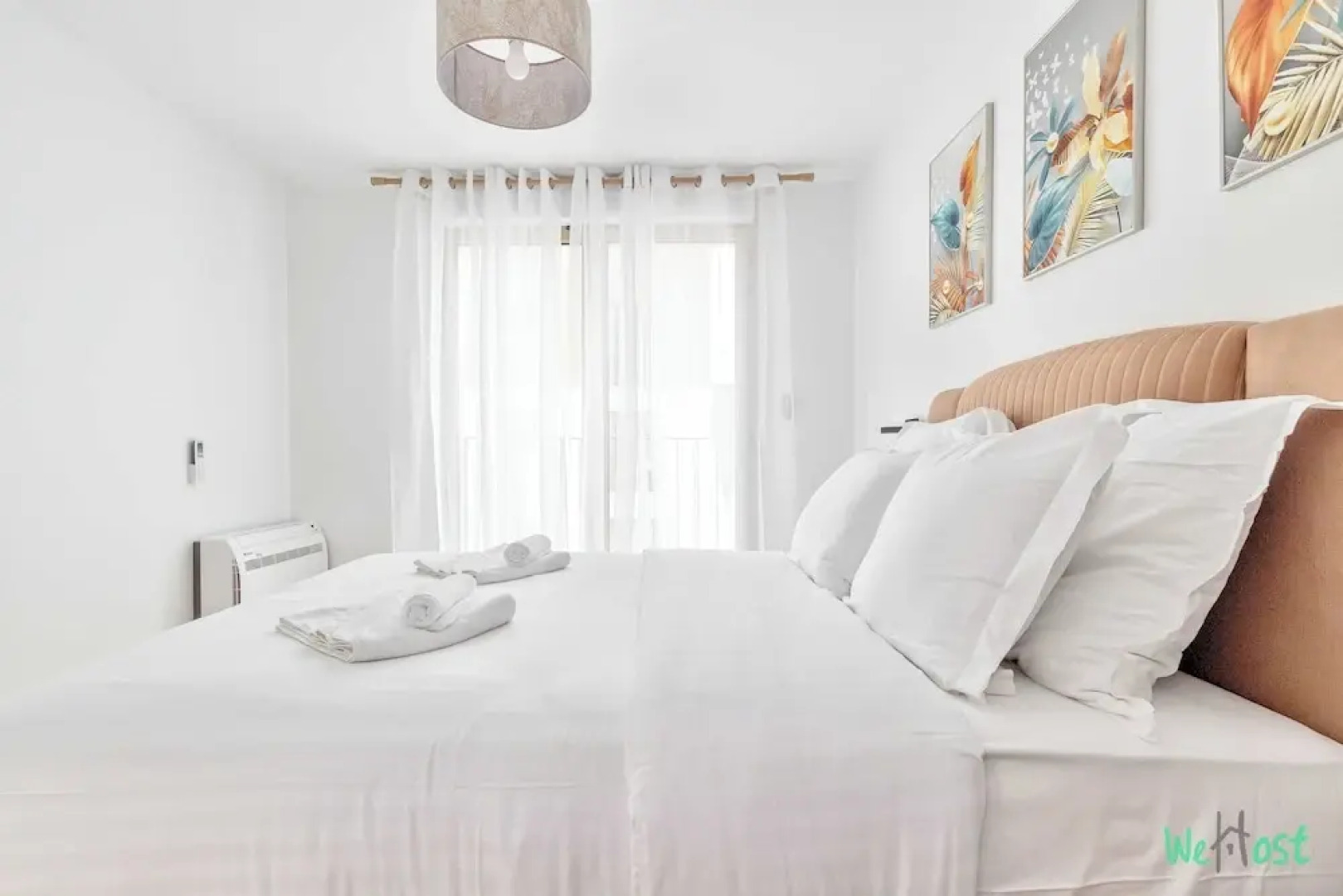 Apartment With Balcony in Paris