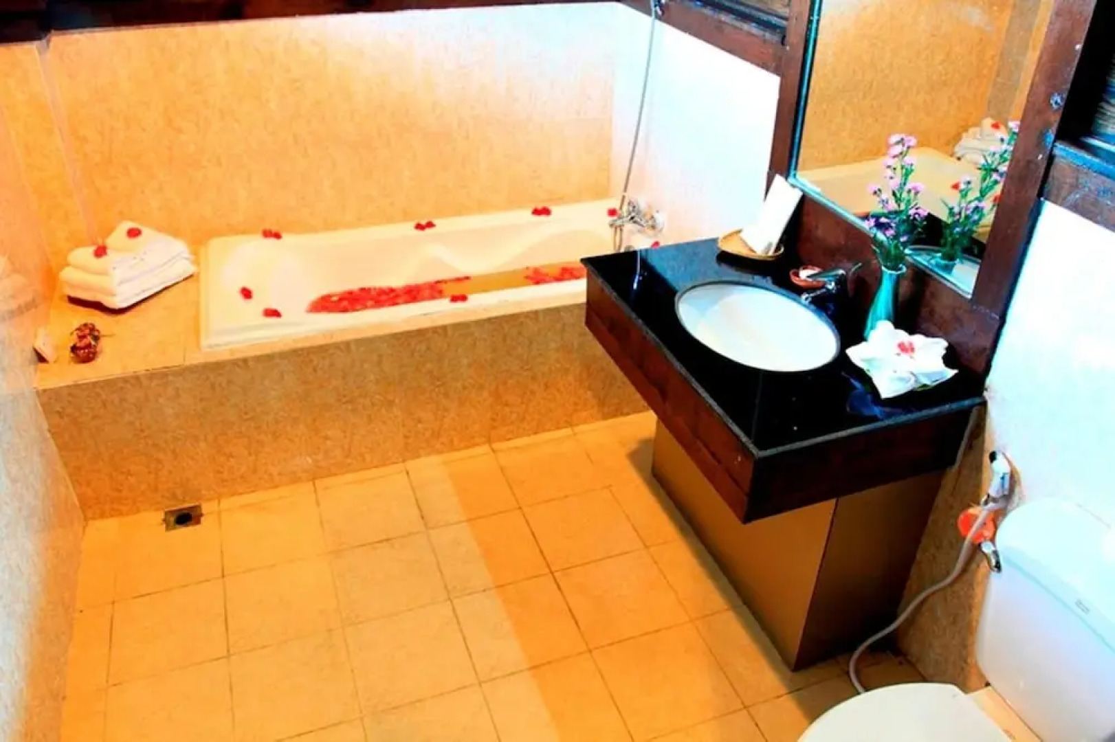 Sky Lake Inle Resort